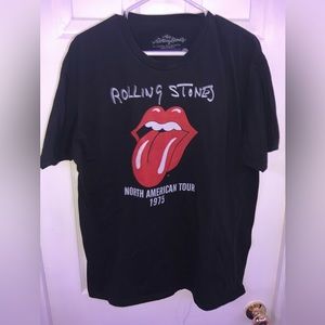Black Rolling Stones shirt